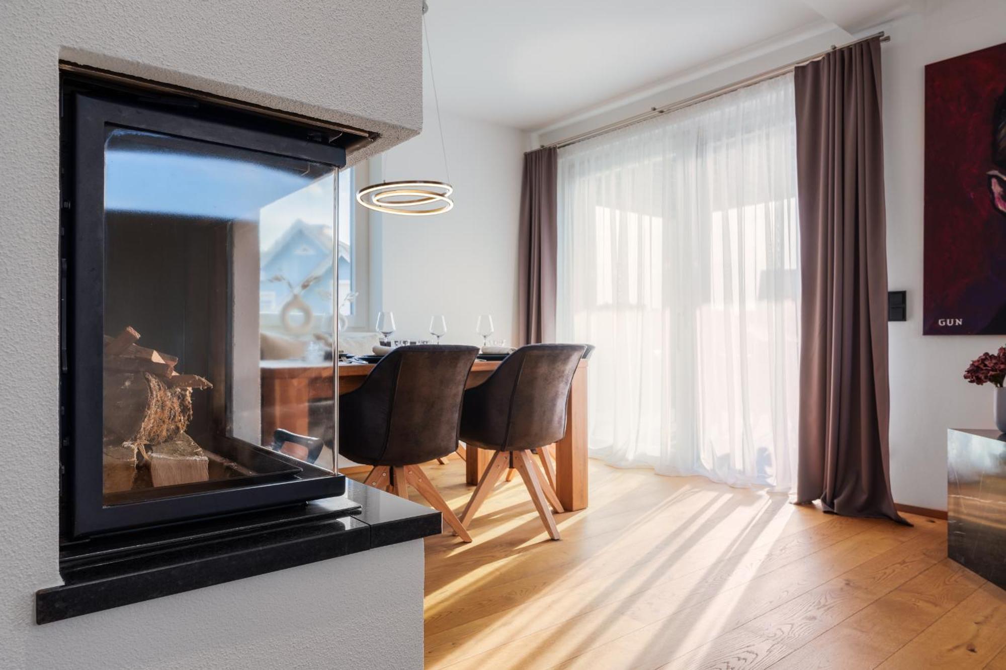Platschberg Urban Hideaway - Stilvolles Ferienhaus Mit Pool An Der Weinstrasse Berghausen Ruang foto