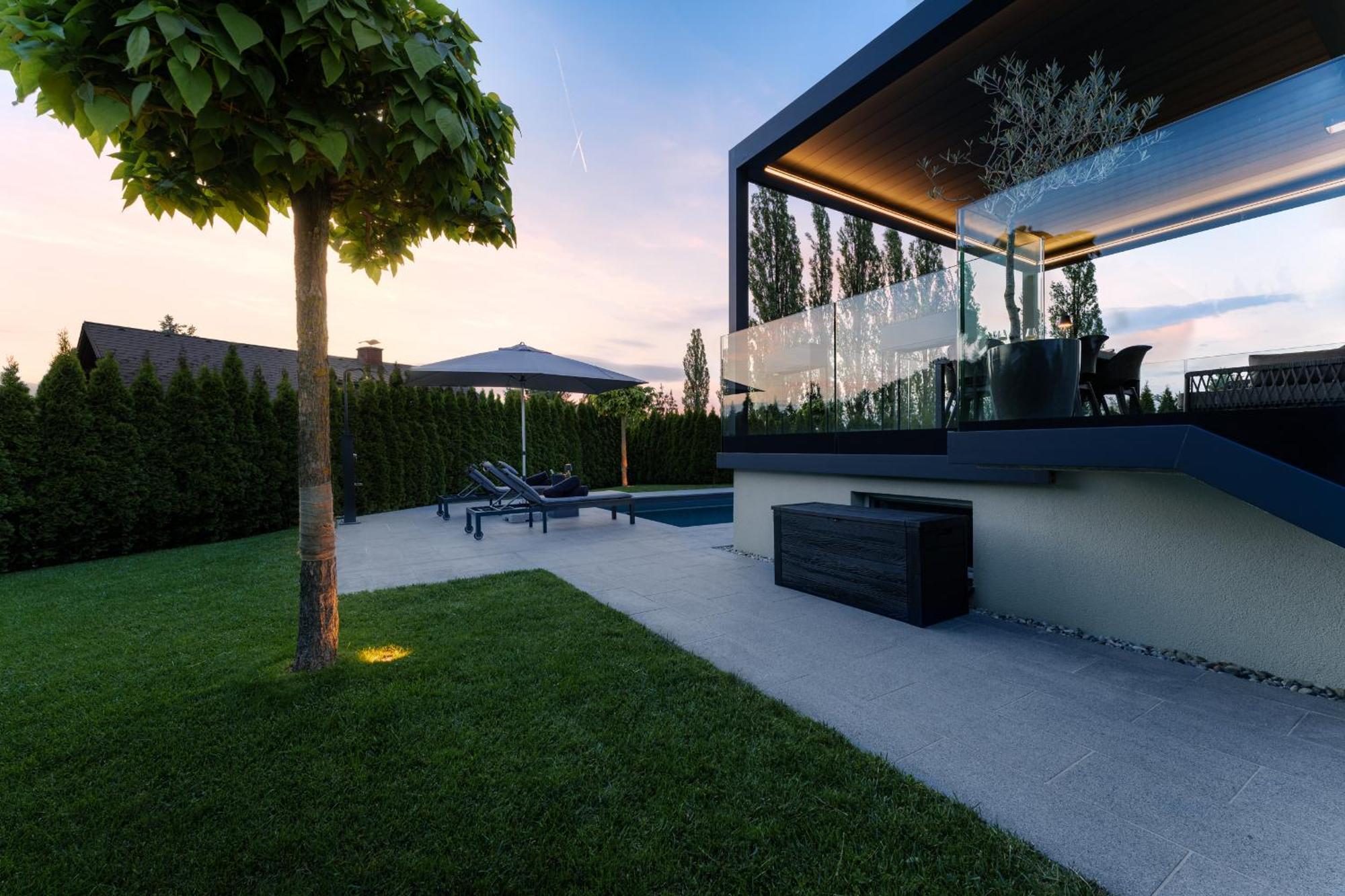 Platschberg Urban Hideaway - Stilvolles Ferienhaus Mit Pool An Der Weinstrasse Berghausen Ruang foto
