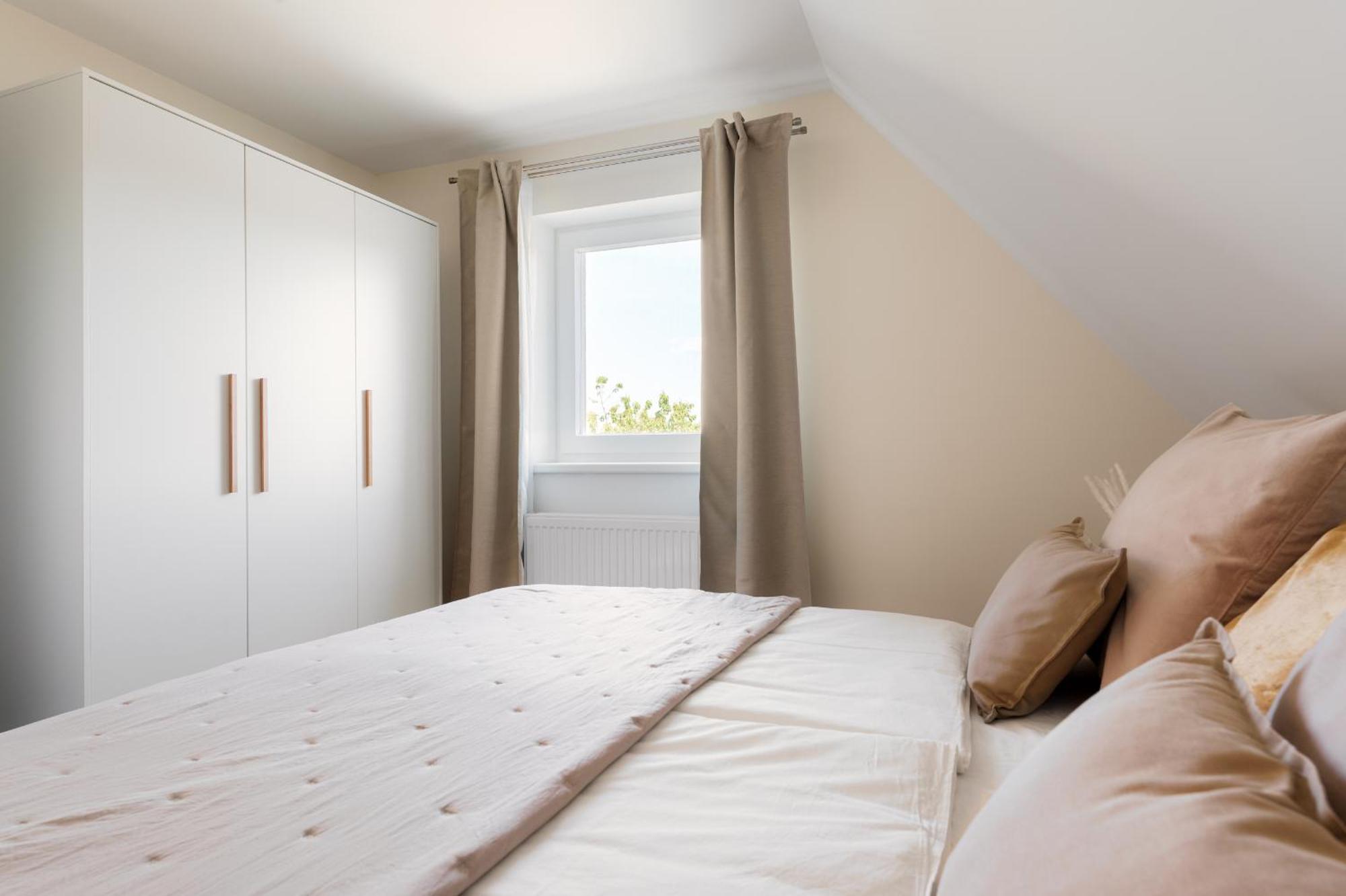 Platschberg Urban Hideaway - Stilvolles Ferienhaus Mit Pool An Der Weinstrasse Berghausen Ruang foto